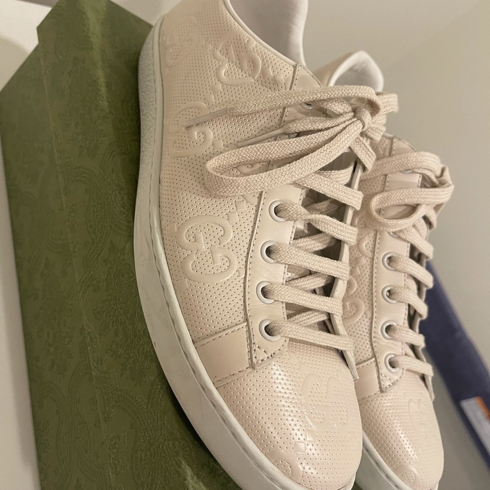 Authentic Gucci shoes